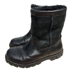 UGG Australia Beacon Black Leather Sheepskin Lined Boots 5485 US 10 UK 9 EU 43